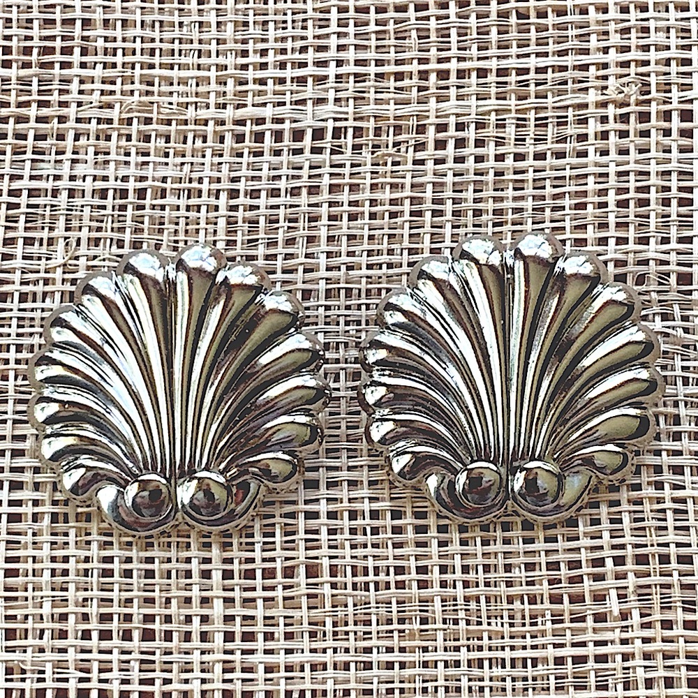 vintage silver plate scallop shell post earrings